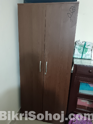 রিগ্যাল ব্র‍্যান্ড এর আলমারি, Closet।